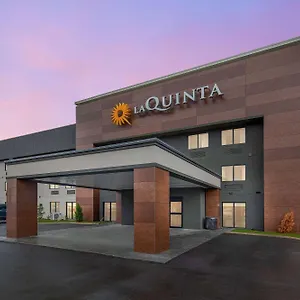 la-quinta-inn-suites-nashville-airport.nashville-hotels.org/